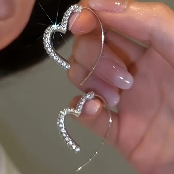 Jewelry - 💜3/$25 NWT Silver Heart Zirconia Hoop Earrings